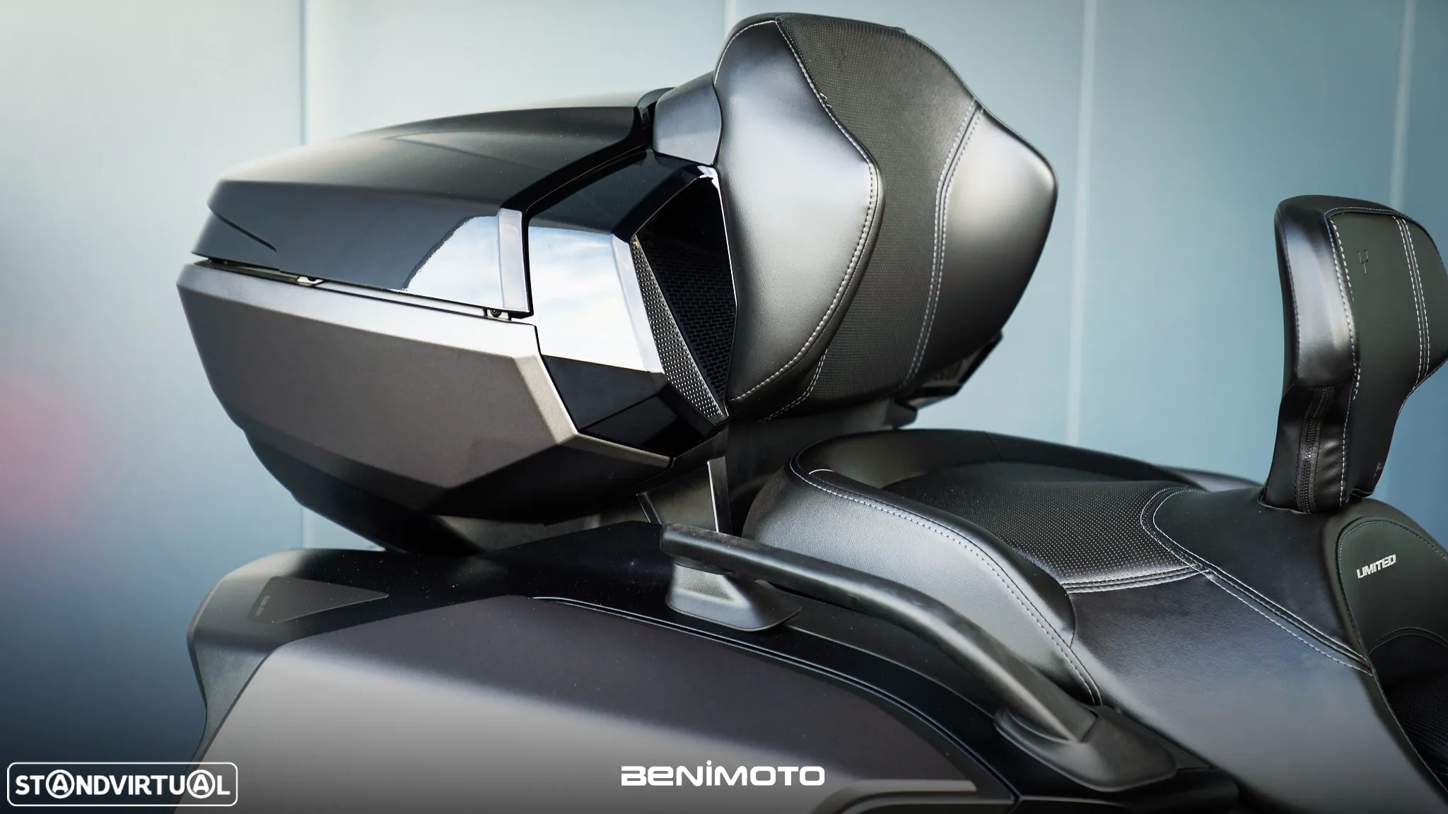 Can-Am Spyder RT Limited Carbon Black - 15