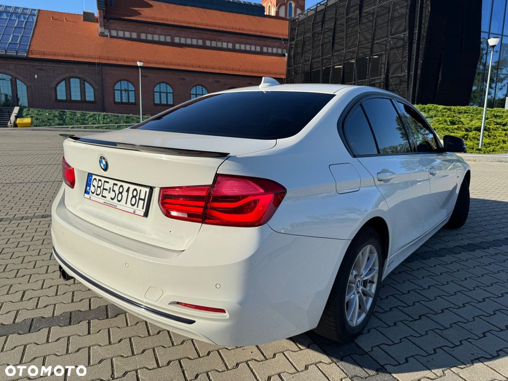 BMW Seria 3 320i Sport Line - 6