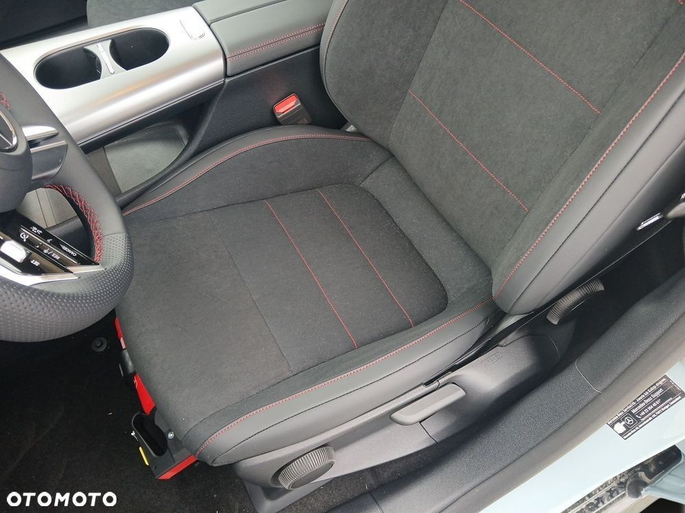 Mercedes-Benz CLA 200 mHEV 8G-DCT - 11