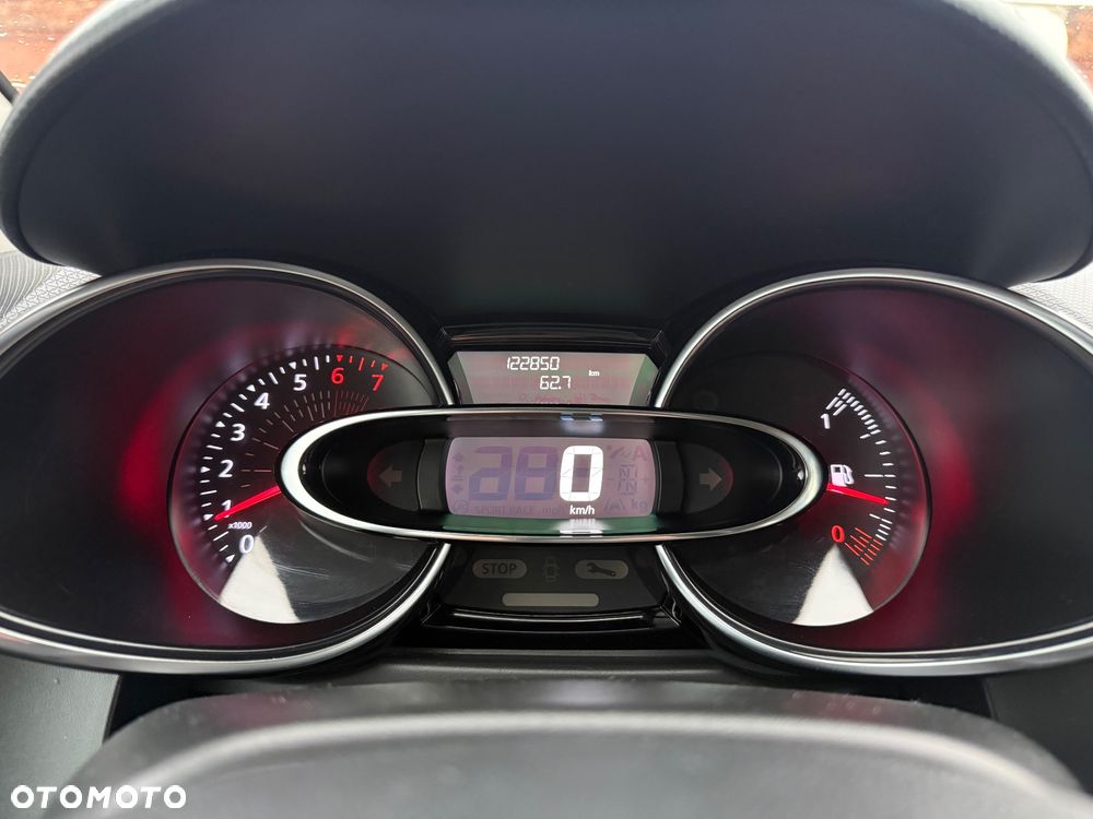 Renault Clio 1.2 16V 75 LIMITED 2018 - 24