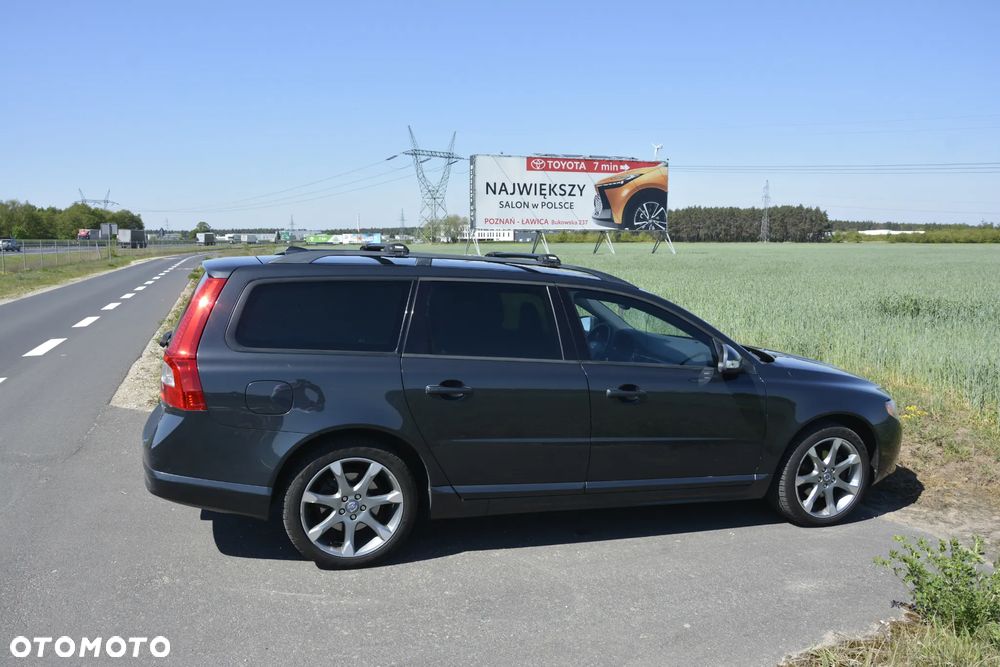 Volvo V70 2.4D Momentum - 8