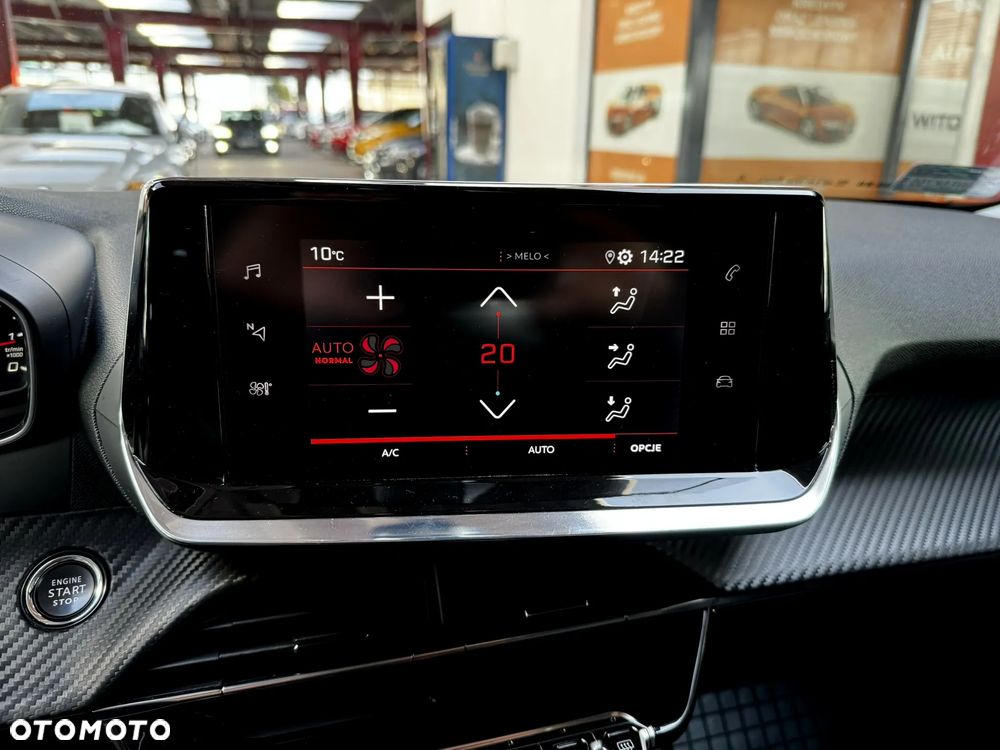 Peugeot 2008 PureTech 130 Allure S&S EAT8 - 17