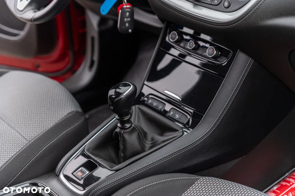 Opel Grandland X 1.2 Start/Stop Business Elegance - 27