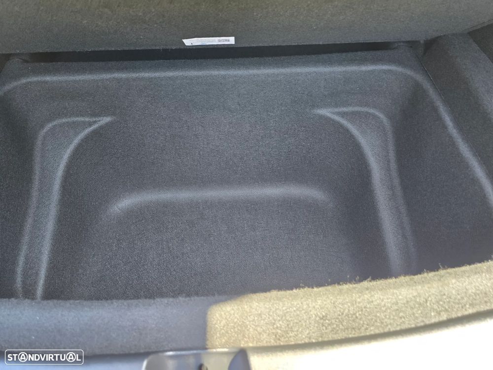 Tesla Model Y RWD - 15