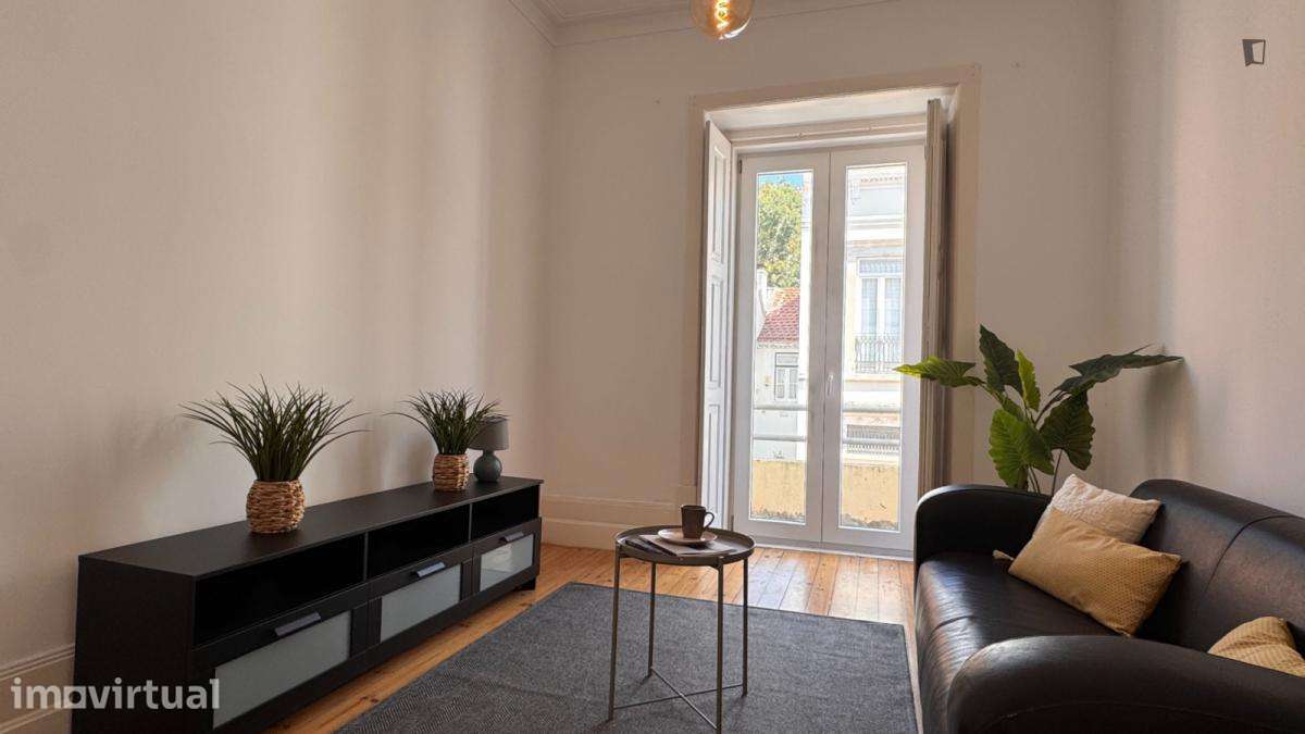 Quarto - localizado em Montes Claros Coimbra - Grande imagem: 3/16