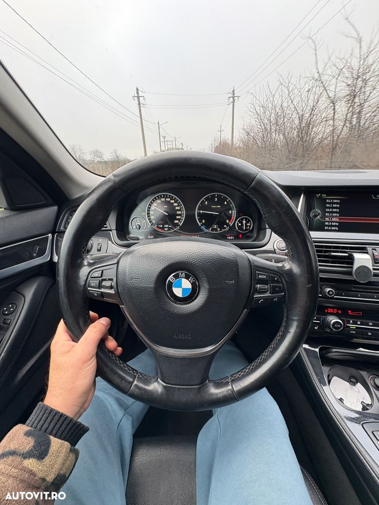 BMW Seria 5 520d - 13