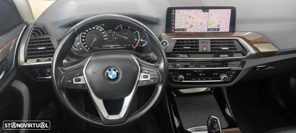 BMW X3 20 d xDrive Line Luxury - 27