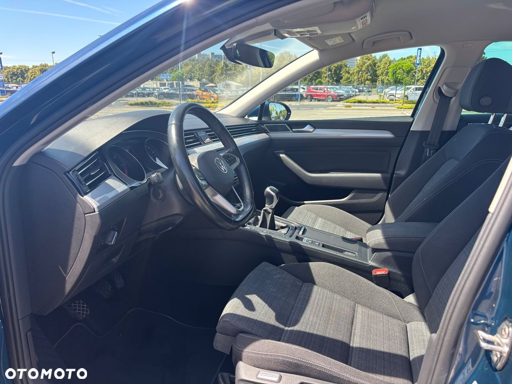 Volkswagen Passat 2.0 TDI EVO Business - 10