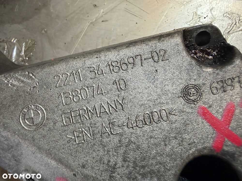 Łapa silnika wspornik lewy Bmw e83 2.0d M47N 150KM 3418697 - 2