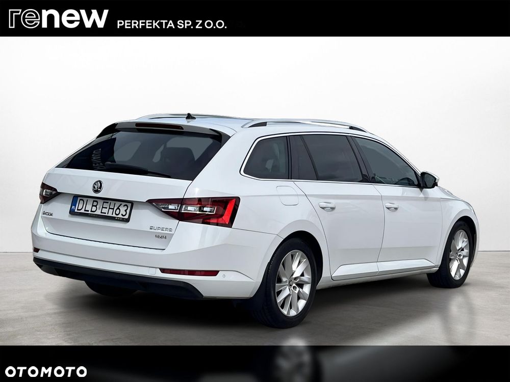 Skoda Superb 2.0 TDI 4x4 Style DSG - 5