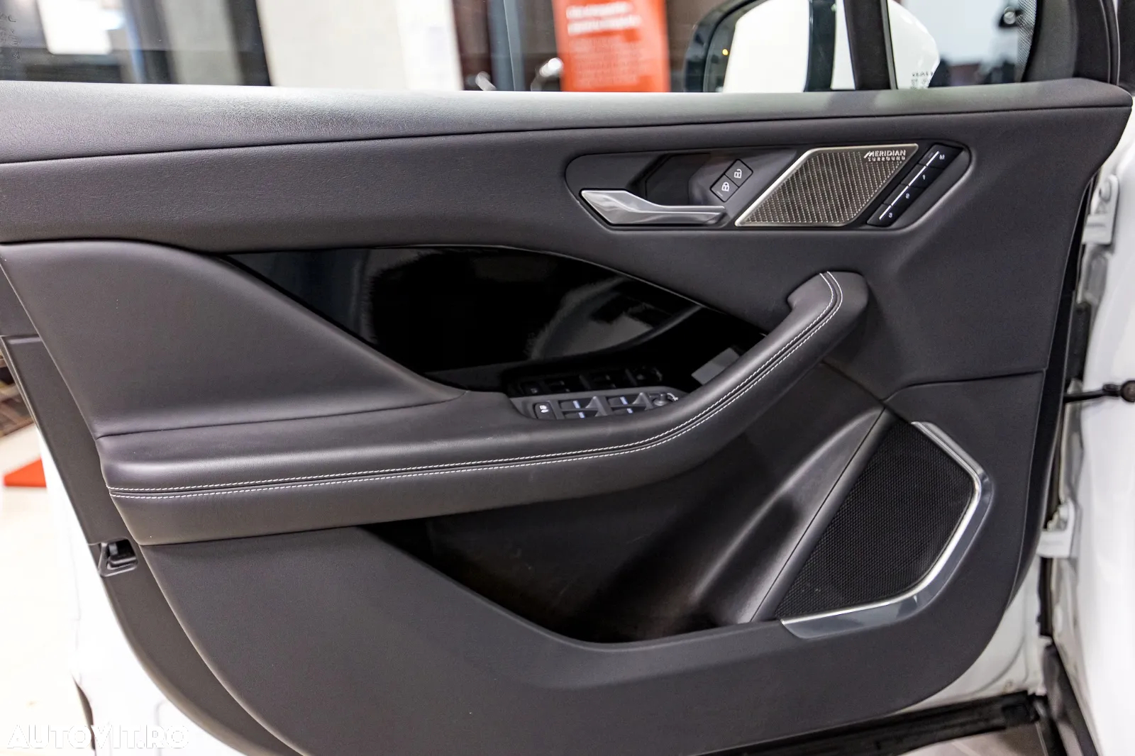 Jaguar I-Pace HSE - 24