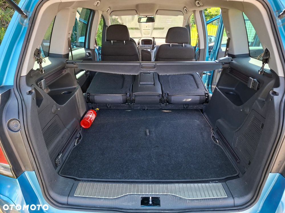 Opel Zafira - 12