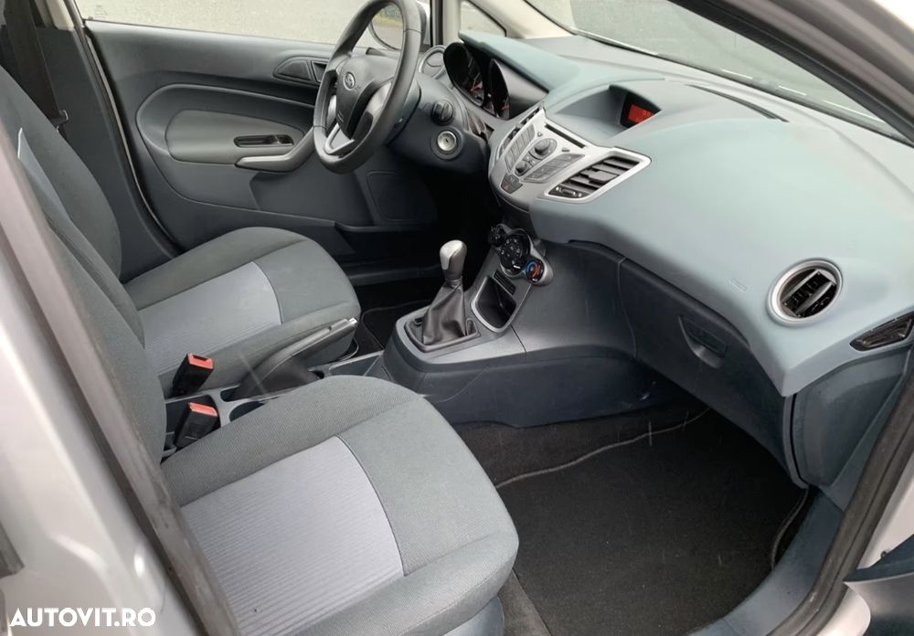 Ford Fiesta 1.25i Trend - 10