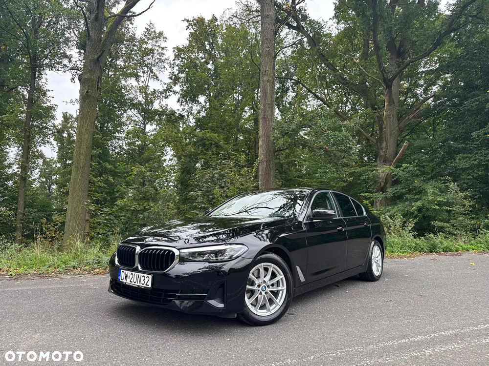 BMW Seria 5 520d xDrive MHEV - 4