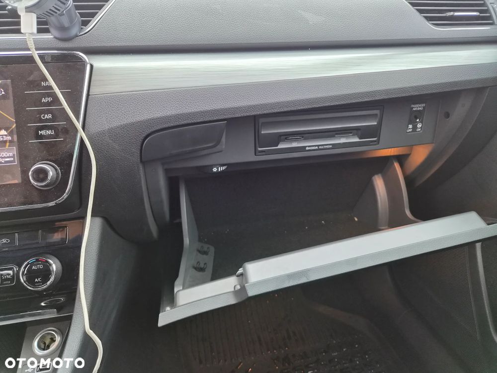 Skoda Superb 1.6 TDI Ambition DSG - 26