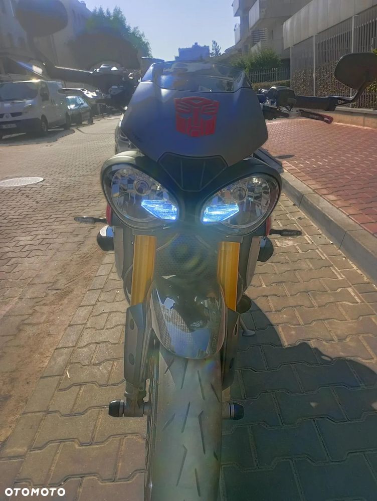 Triumph Speed Triple - 10