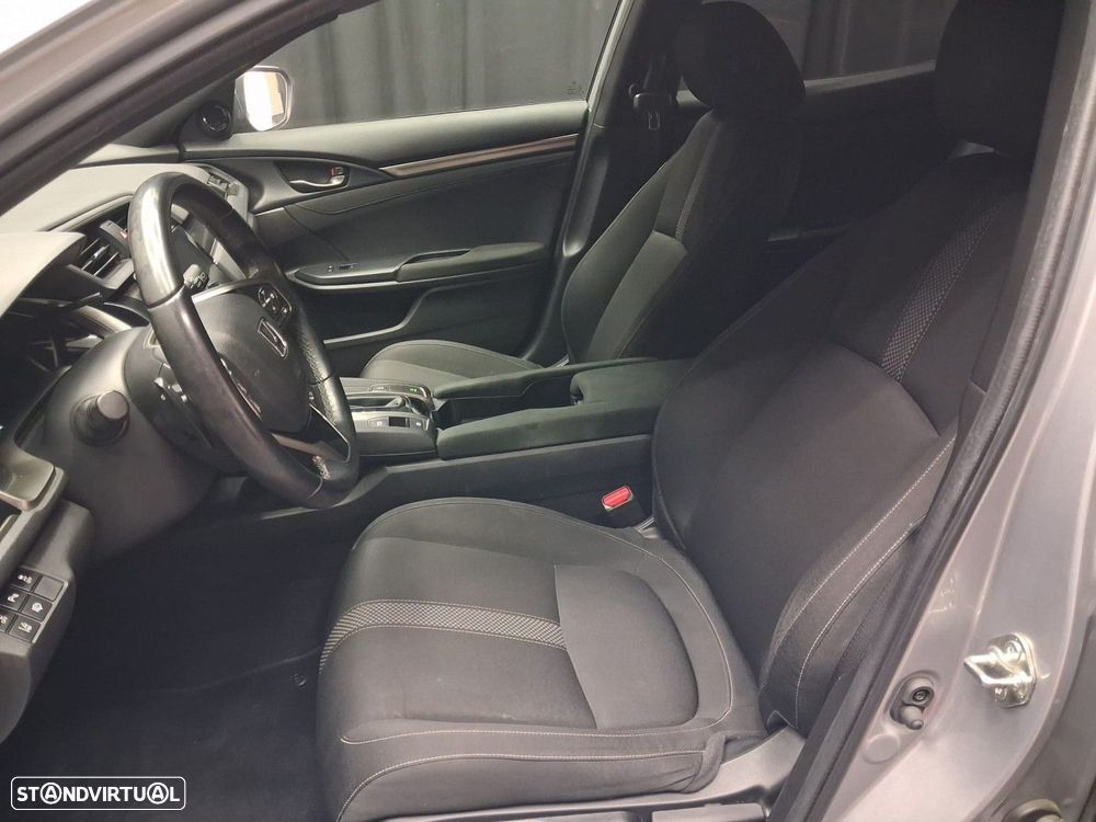 Honda Civic 1.0 i-VTEC Elegance CVT - 11