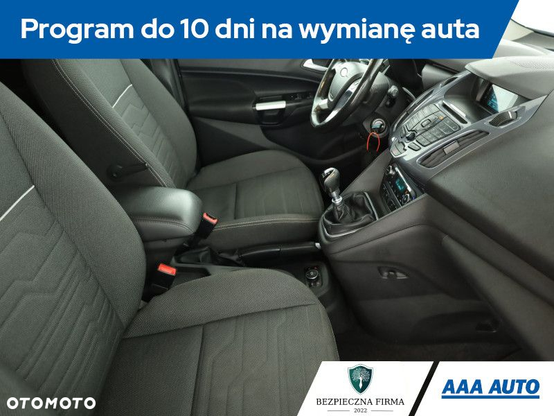Ford Tourneo Connect - 8