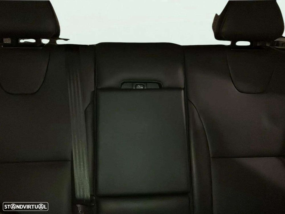 Volvo XC 60 2.0 D4 Momentum Plus Geartronic - 15