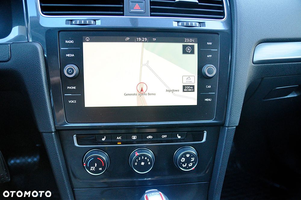 Volkswagen Golf - 13