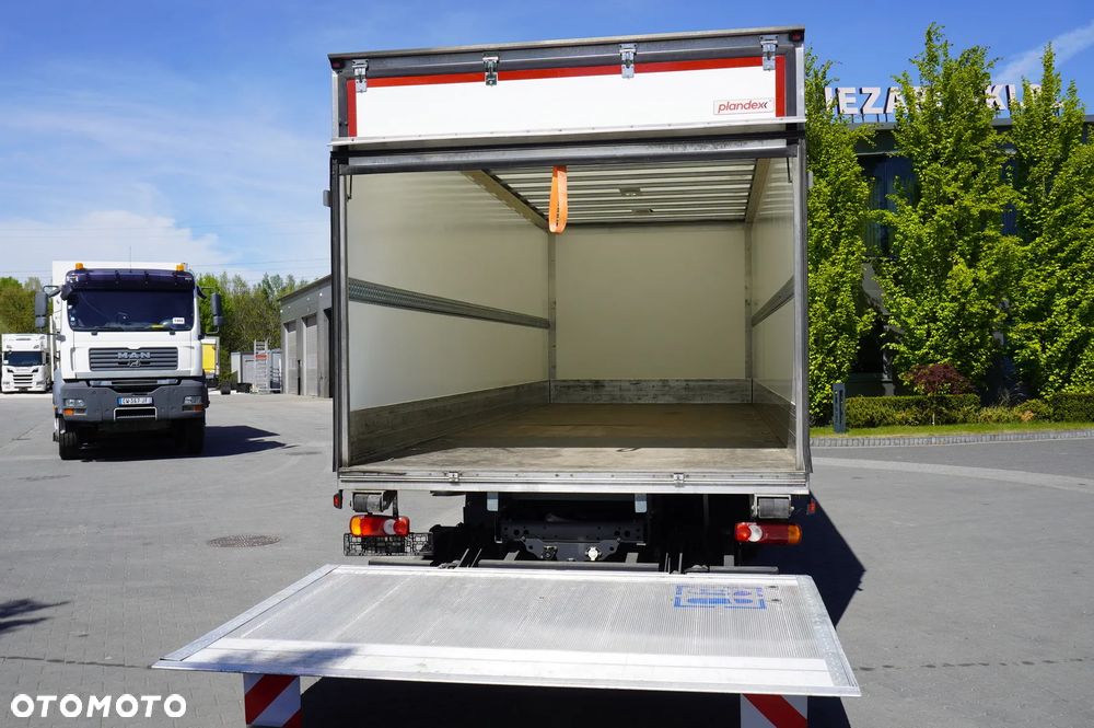 DAF LF 12.210 kontener 18 palet z windą / 50 tys.km /2024_245461 - 12