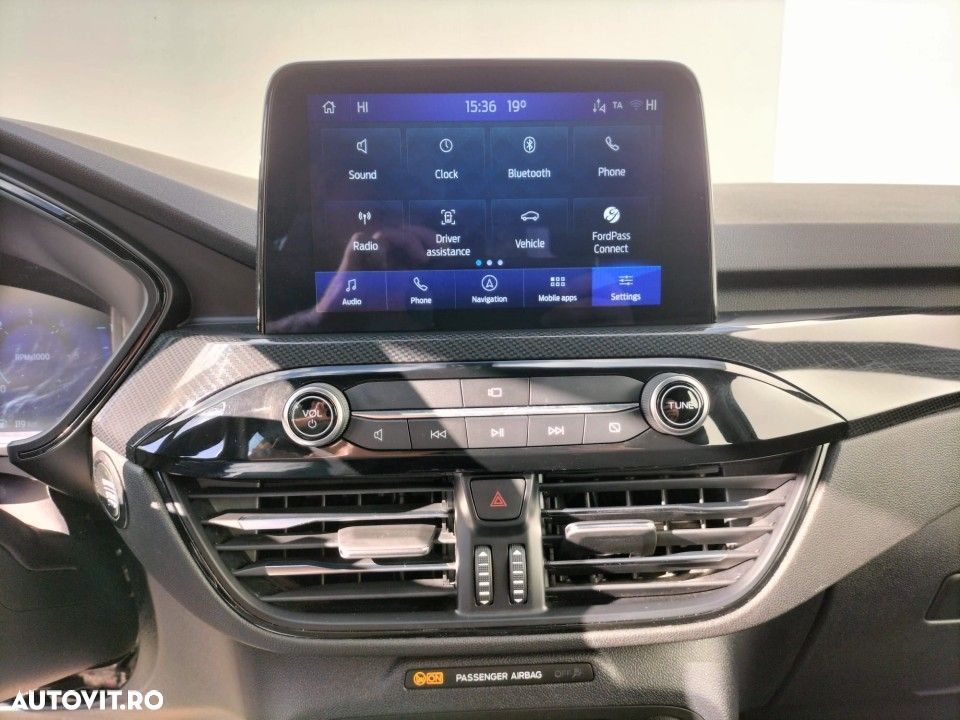 Ford Kuga - 11