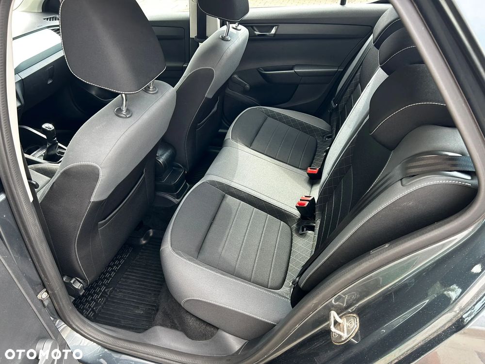 Skoda Fabia 1.0 Ambition - 27