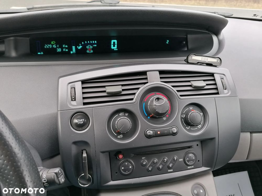 Renault Grand Scenic 2.0 16V Avantage - 20