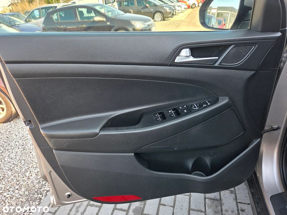 Hyundai Tucson blue 1.7 CRDi 2WD DCT Premium - 33