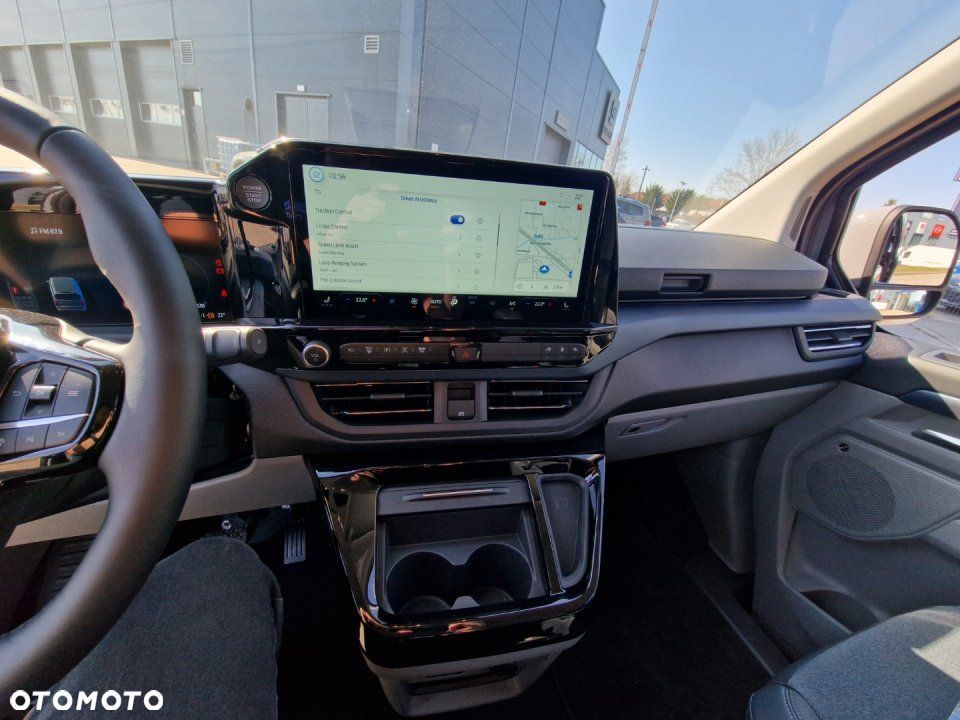 Ford Tourneo Custom - 21