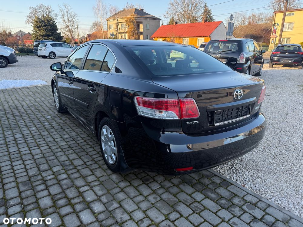 Toyota Avensis - 14