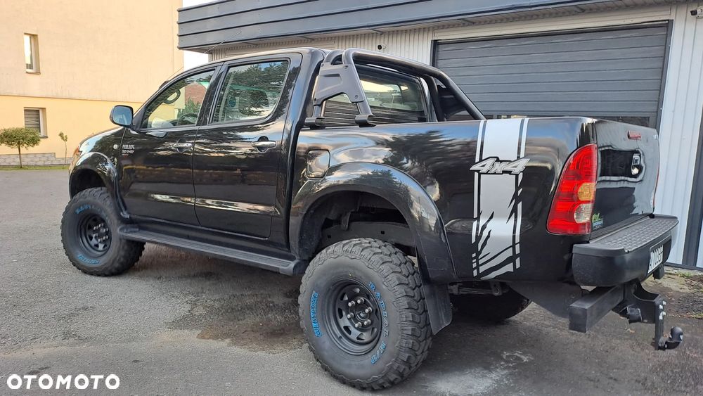 Toyota Hilux - 8