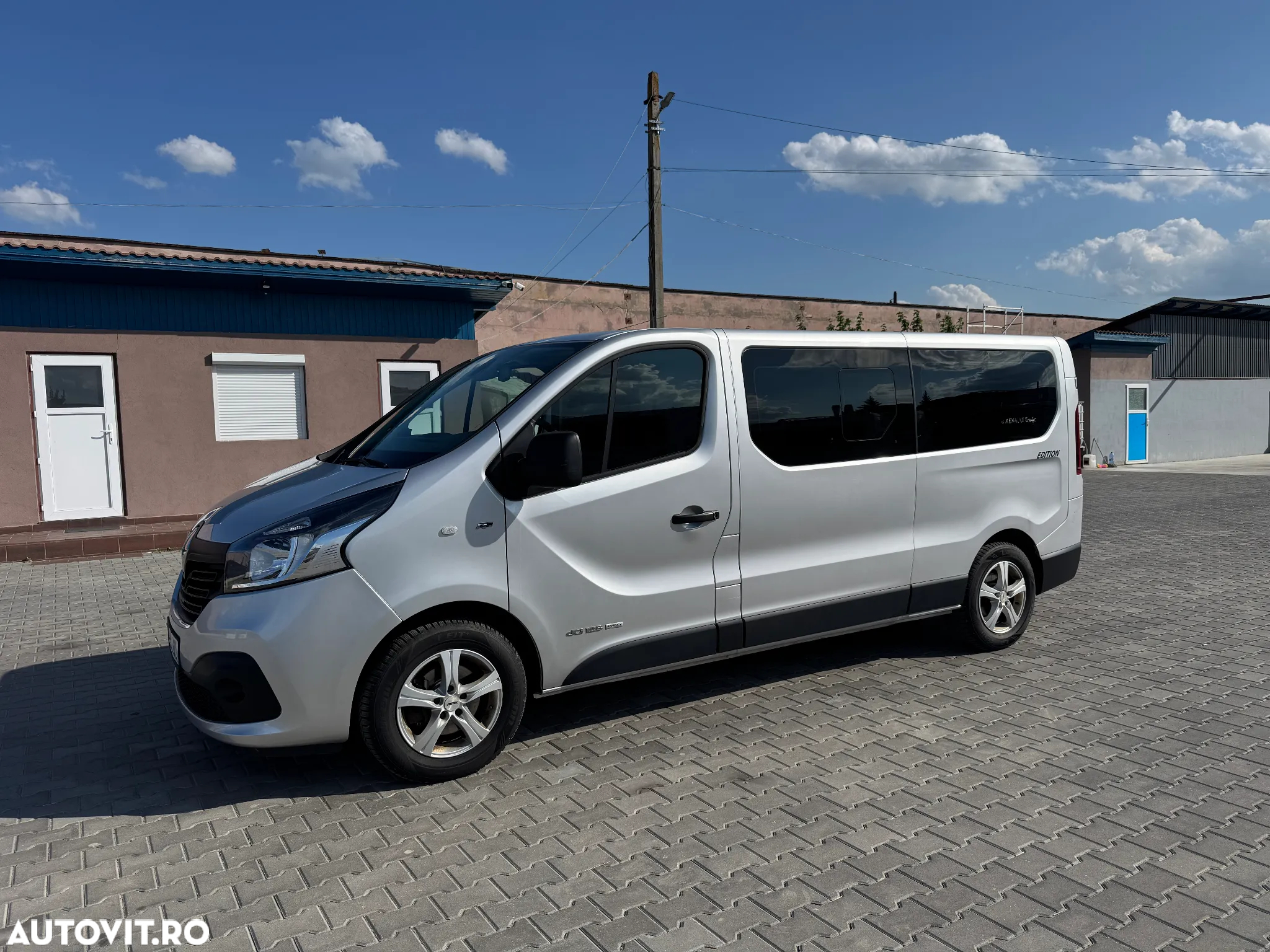 Renault Trafic ENERGY dCi 125 Grand Combi Expression - 4