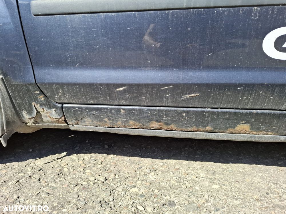 Ford Focus 1.6i Trend - 12