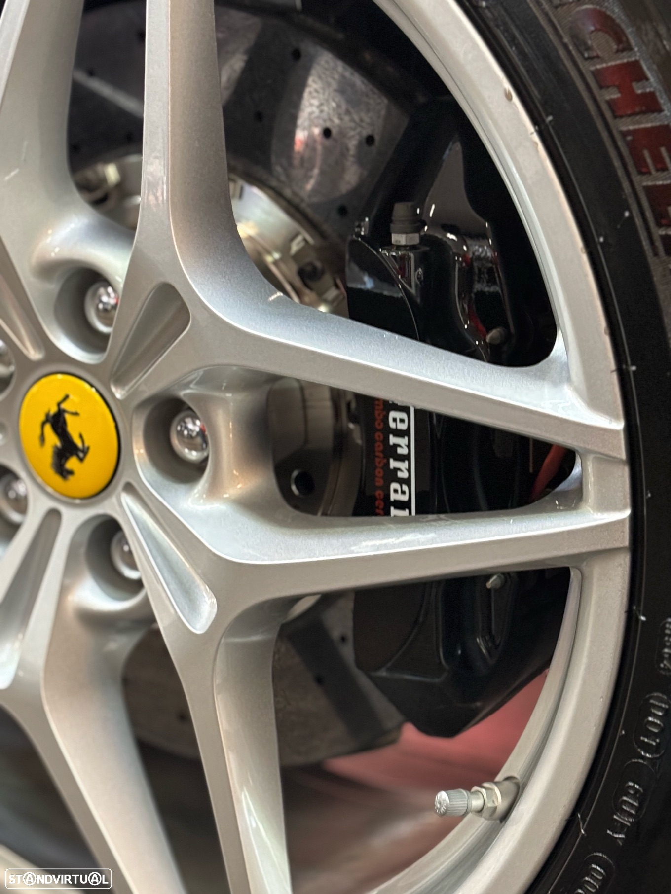 Ferrari California T - 21