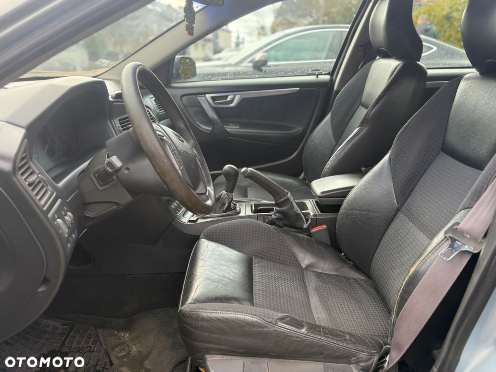 Volvo V70 2.4 T - 9