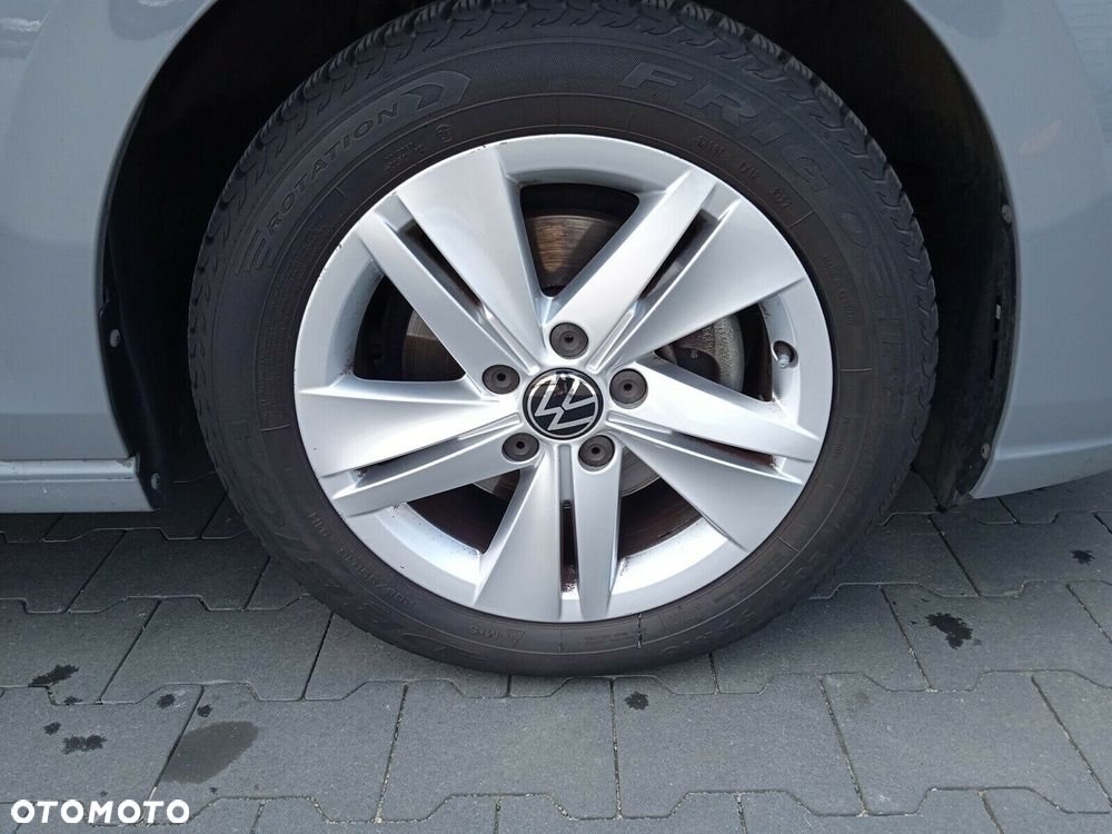 Volkswagen Golf - 18