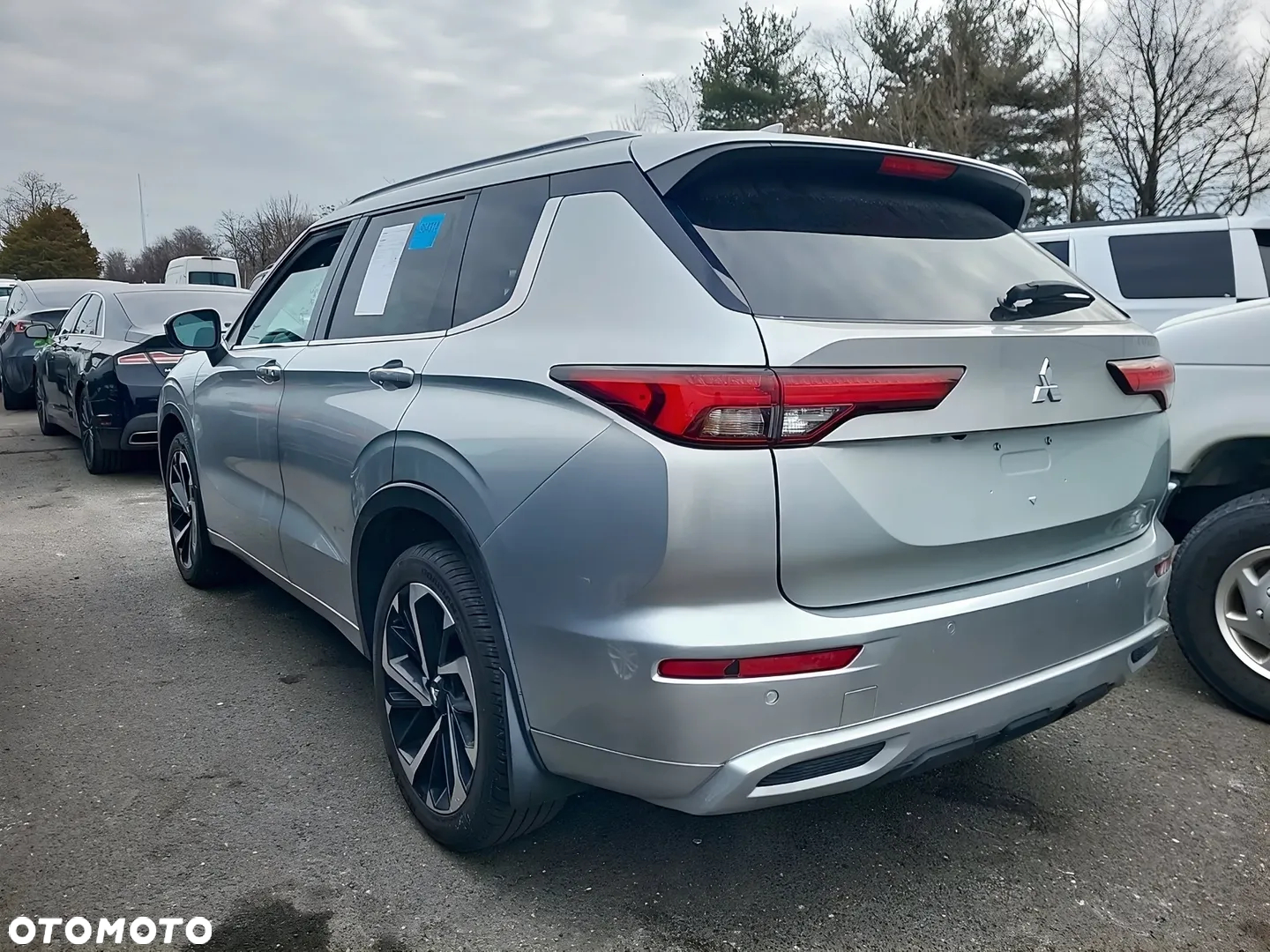 Mitsubishi Outlander - 6
