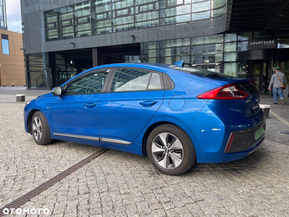 Hyundai IONIQ Style - 3