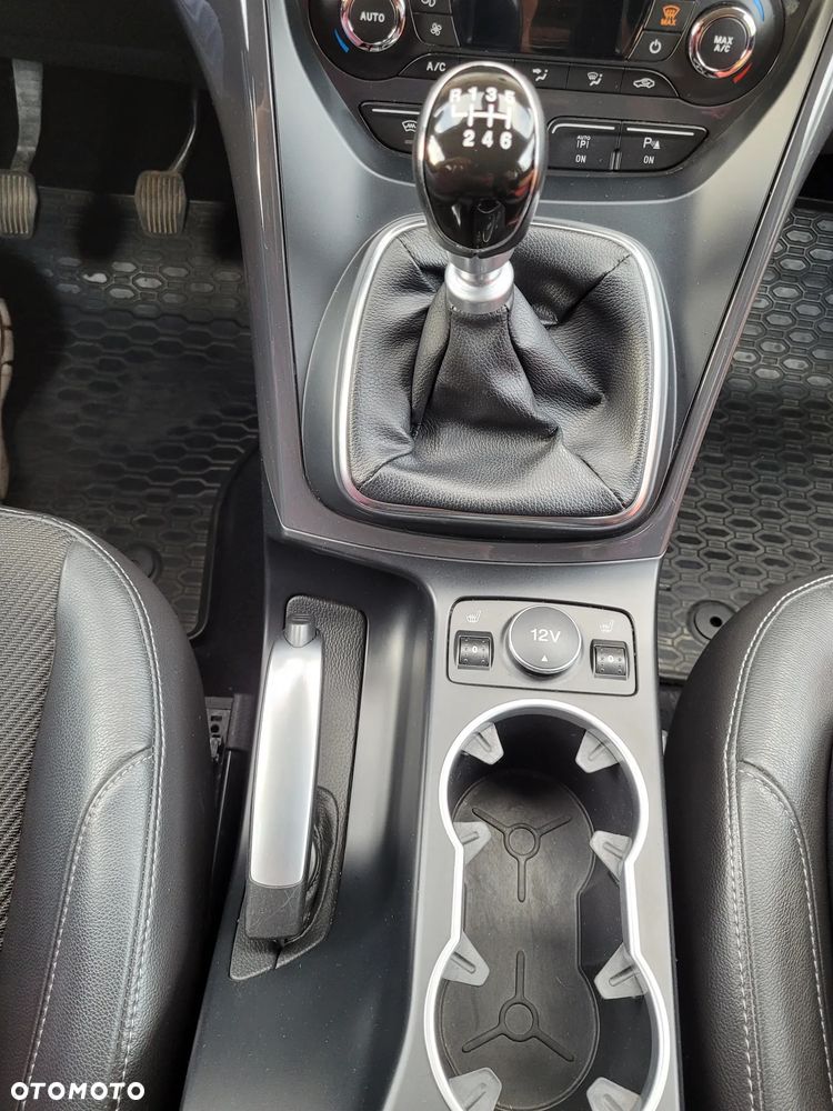 Ford Kuga 2.0 TDCi 4WD Titanium - 20