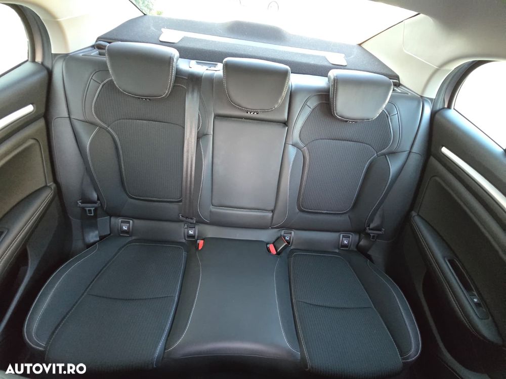 Renault Megane TCe 140 EDC GPF Techno - 15
