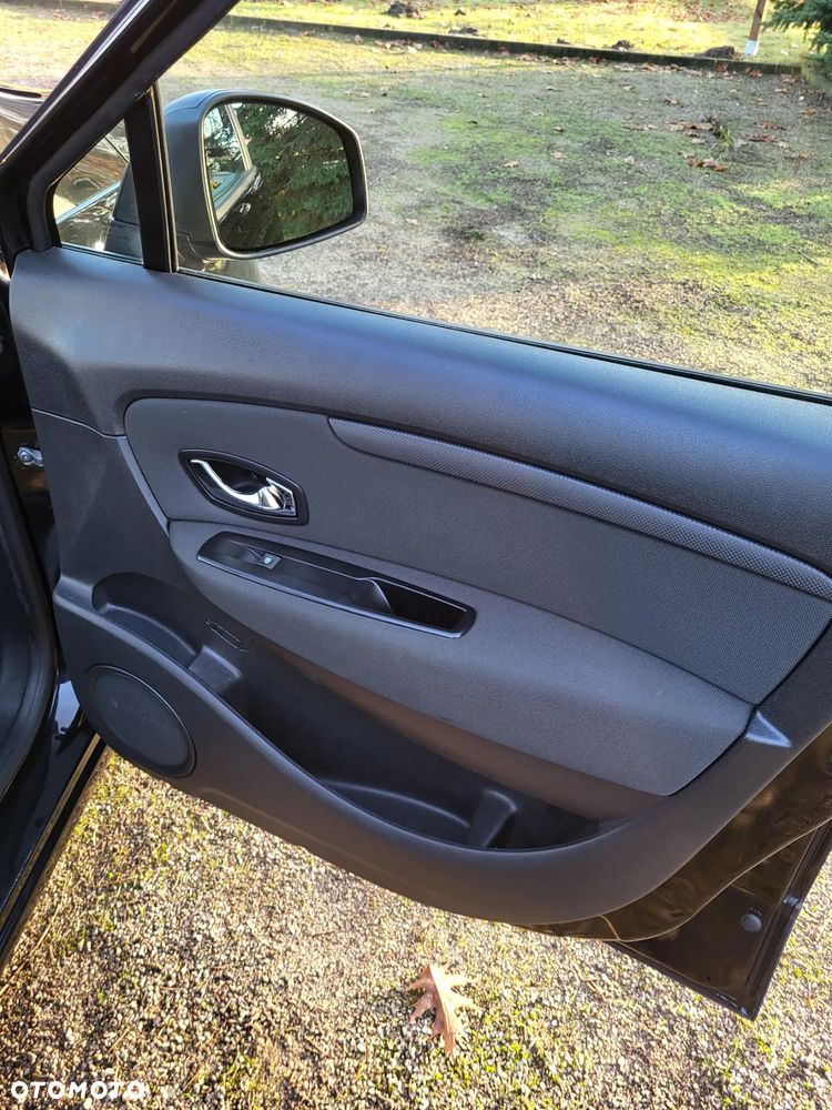 Renault Scenic 1.6 16V 110 TomTom Edition - 23