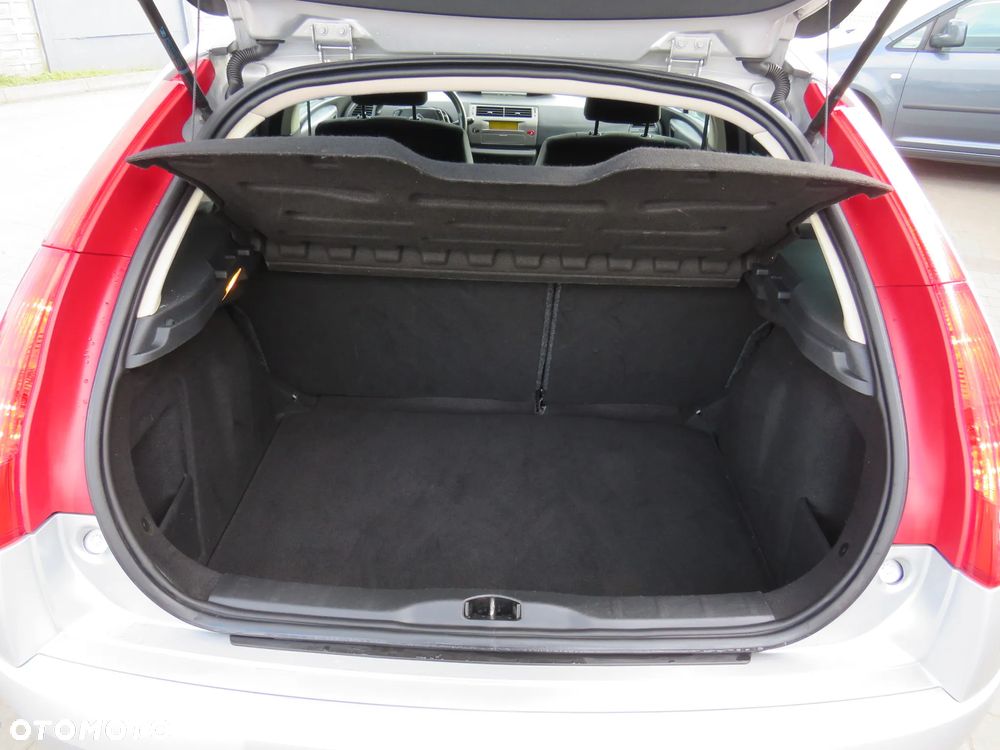 Citroën C4 1.6 VTi Impress - 33