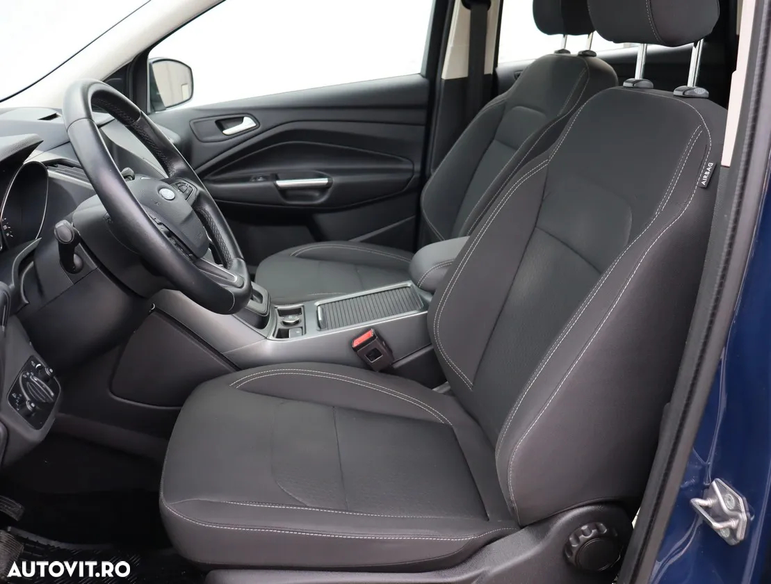 Ford Kuga 2.0 TDCi 4x4 Aut. Business Edition - 4