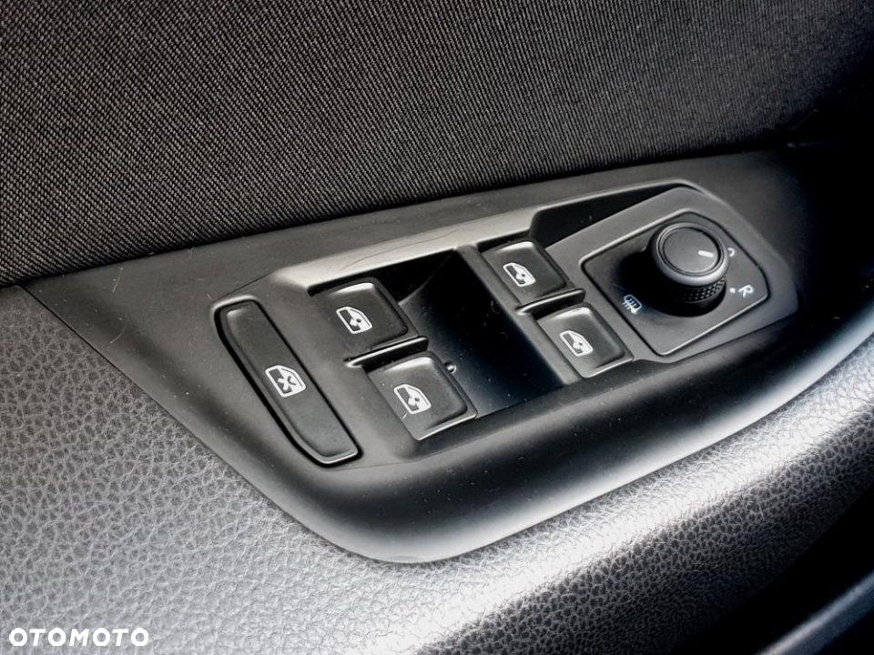 Volkswagen Passat - 18