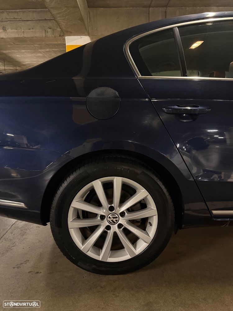 VW Passat 2.0 TDI Edition Confort. DSG - 12