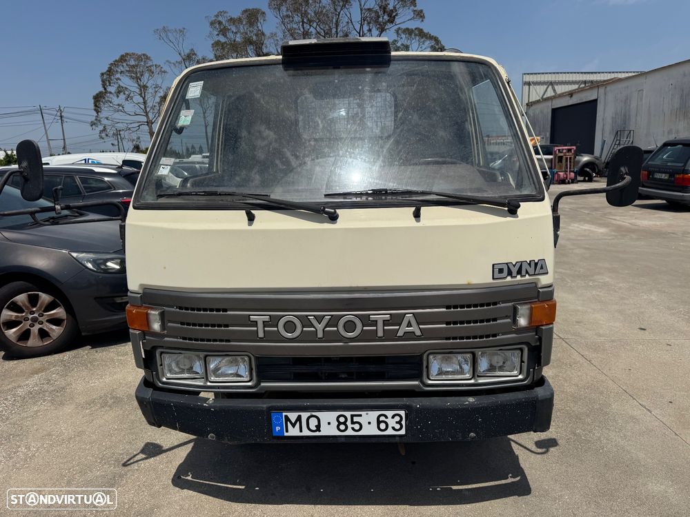 Toyota Dyna - 1