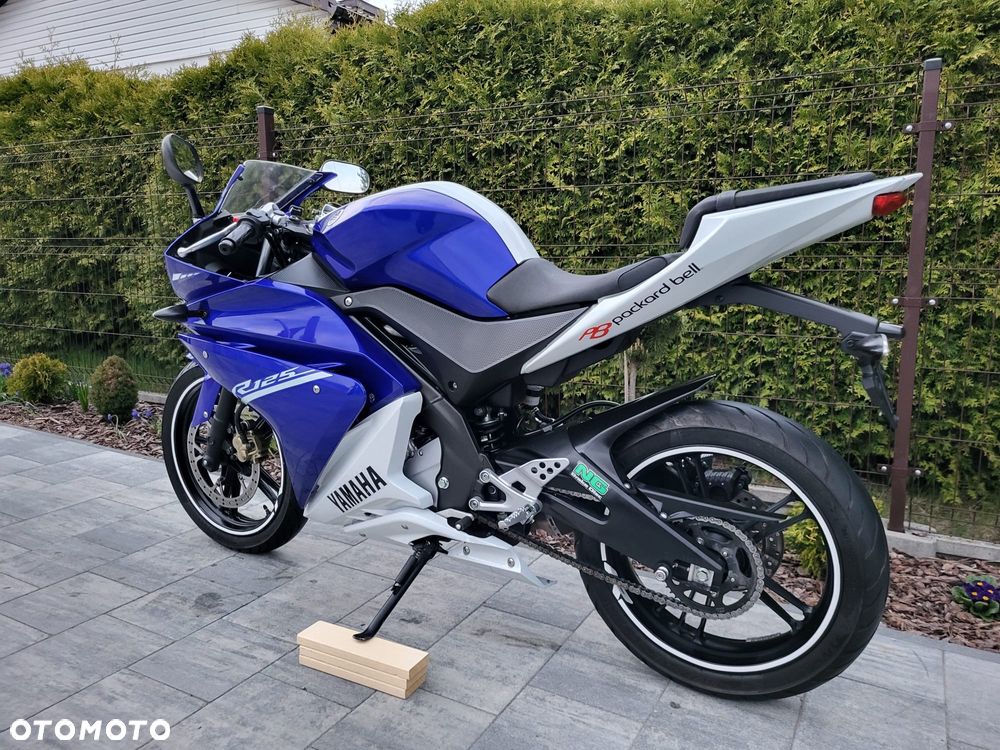 Yamaha YZF - 16