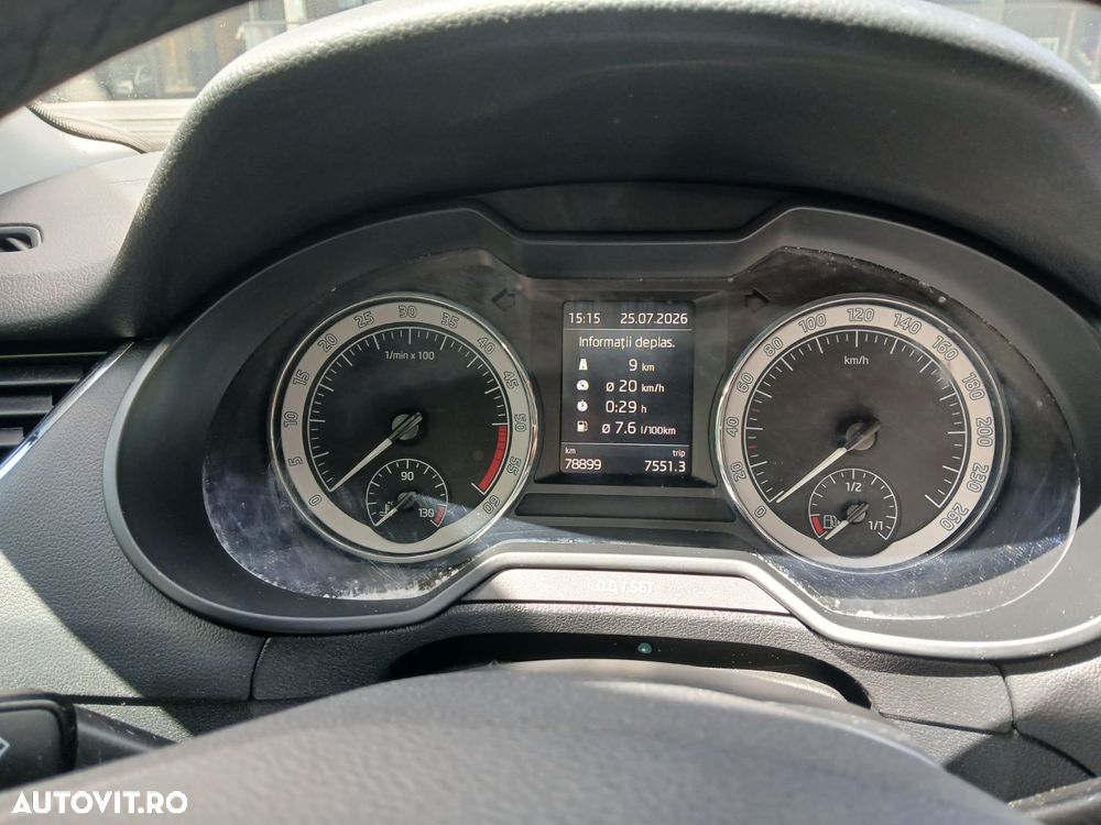 Skoda Octavia 1.6 TDI DSG Ambition - 3