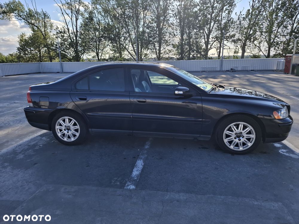 Volvo S60 2.4 Summum - 3
